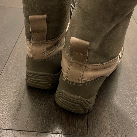 Waterproof winter Ugg - Picture 4 of 4